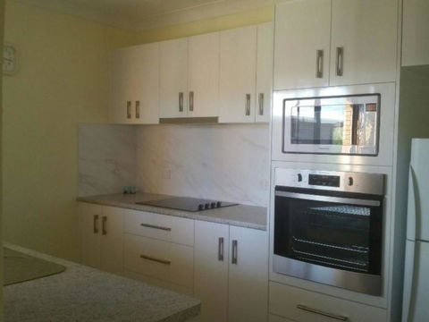 Akuna, Unit 8, 112-116 Little Street - Accommodation Rockhampton 2