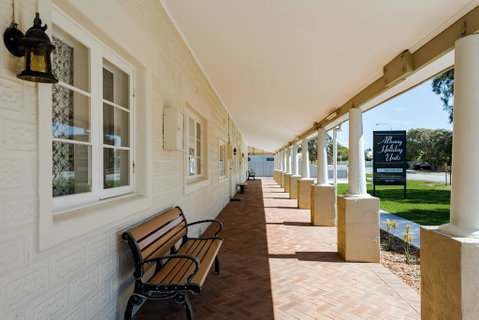 Albany Holiday Units - Accommodation Rockhampton 2