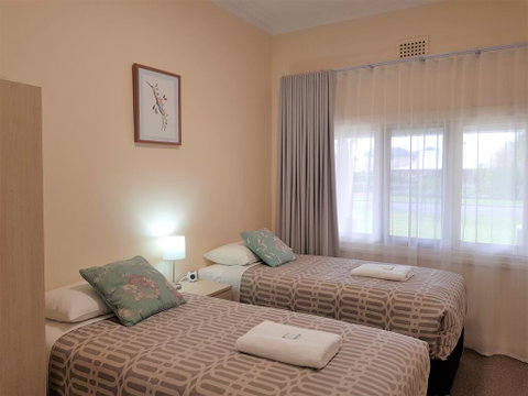 Albany Holiday Units - Accommodation Rockhampton 3