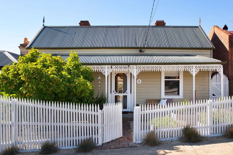 Albert Cottage - Accommodation Rockhampton 0