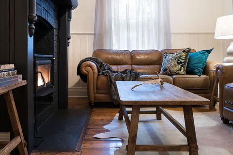 Albion - Accommodation Rockhampton 1