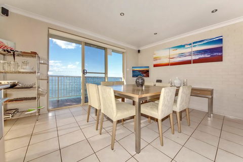 Alcheringa Unit 3 & 4, 32 Sandy Point Road - Accommodation Rockhampton 3