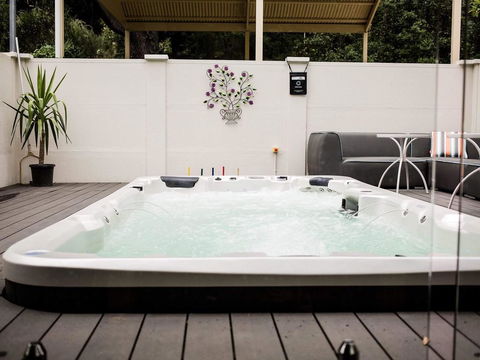 Aldgate Lodge Bed & Breakfast - Accommodation Rockhampton 0