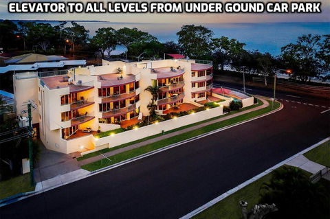 Alexander Beachfront Apartments - Accommodation Rockhampton 0
