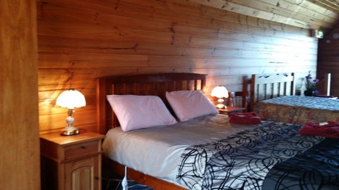 Alexanders Of Richmond - Accommodation Rockhampton 1