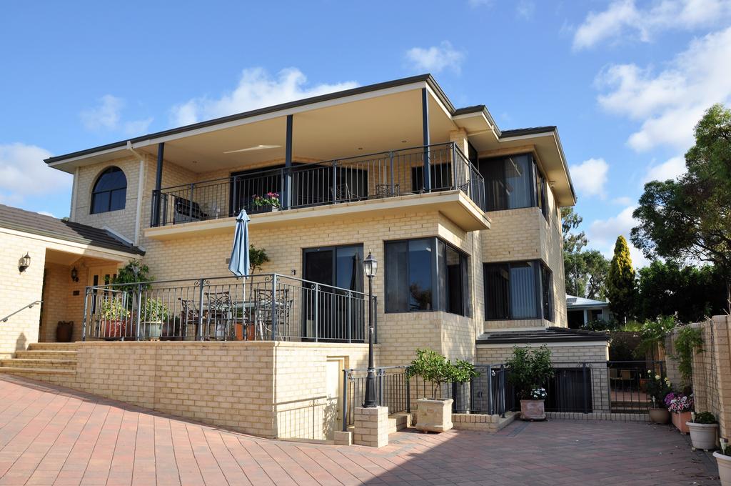 Alfred Cove WA Accommodation Rockhampton