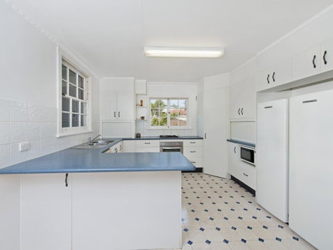 Allamanda House, 3 Willow Street - Accommodation Rockhampton 1