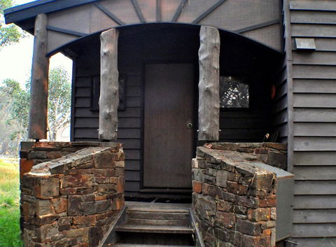 Alpine Interlude - Accommodation Rockhampton 0