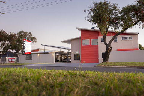 Altitude Motel Apartments - Accommodation Rockhampton 0