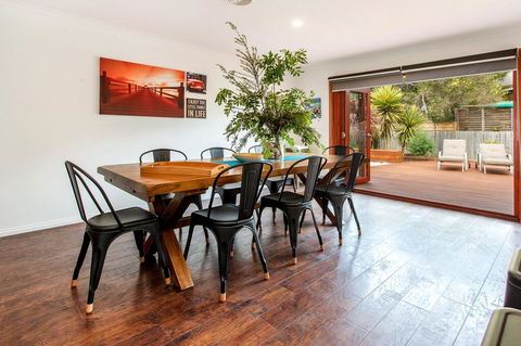 AMALFI - DROMANA.... - Accommodation Rockhampton 0