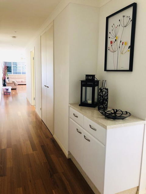 Amazing Apartment Ocean Views And Hot Tub On Balcony - Coolangatta - Accommodation Rockhampton 3