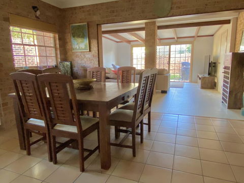Amazing Beach House - Accommodation Rockhampton 2