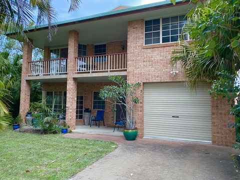 Amazing Beach House - Accommodation Rockhampton 0