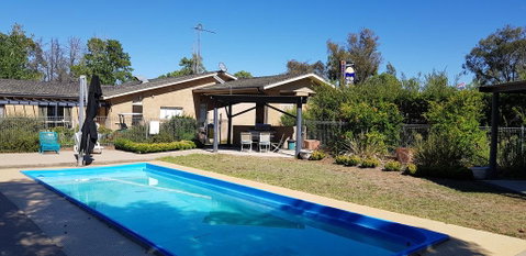 Amber Court Motor Inn - Accommodation Rockhampton 2