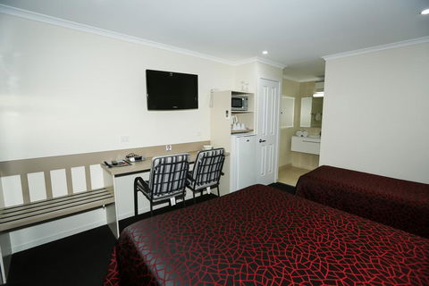 Amber Lodge Motel - Accommodation Rockhampton 1
