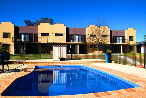 Amberoo Apartments - Accommodation Rockhampton 0