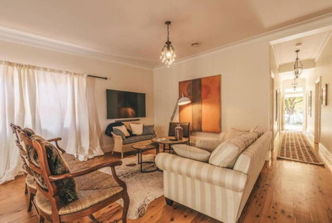 Ambrose On Byng - Central Location W/ 2 Bathroom - Accommodation Rockhampton 0