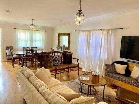 Ambrose On Byng - Central Location W/ 2 Bathroom - Accommodation Rockhampton 1