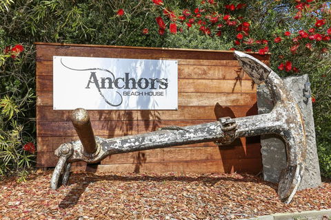 Anchors Beach House - Accommodation Rockhampton 2