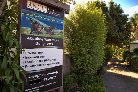 Anglesea Lodge - Accommodation Rockhampton 0