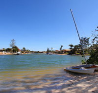 Anjuna 2 - 2 BDRM Budget Stay on Canal - Accommodation Rockhampton