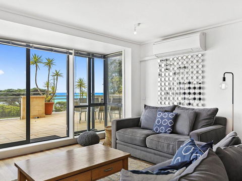 APARTMENT 12 PACIFIC APARTMENTS- Across From The Pier - Accommodation Rockhampton 2