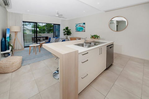 Apartment Close To The City Life On Lake 3 - Accommodation Rockhampton 3