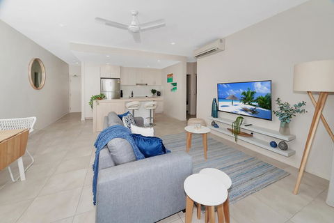 Apartment Close To The City Life On Lake 3 - Accommodation Rockhampton 0