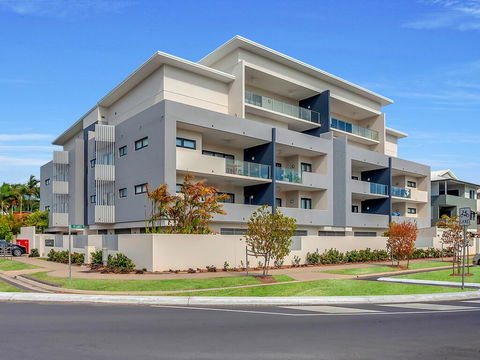 Apartment Close To The City Life On Lake 3 - Accommodation Rockhampton 1