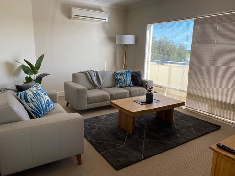 Apartment On Lake Terrace - Accommodation Rockhampton 2
