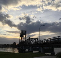 Apartment with sweeping view of the Bay 2 bedrooms sleeps 5 - Accommodation Rockhampton