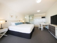 Apartments  2 Landsborough