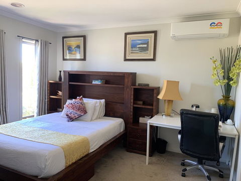 Apple House - Accommodation Rockhampton 2