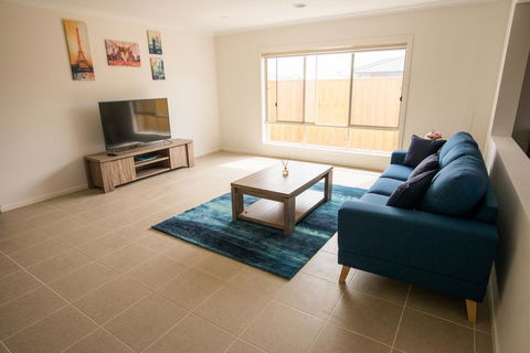 Apple House Point Cook - Accommodation Rockhampton 2