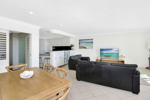 Aqua Solai Unit 1 - Accommodation Rockhampton 3