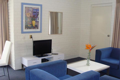 Aquarius Resort - Accommodation Rockhampton 2