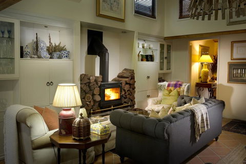 Arabella Guesthouse - Accommodation Rockhampton 0