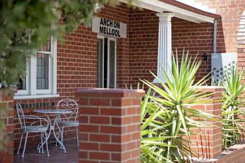 Arch On Mellool - Accommodation Rockhampton 1