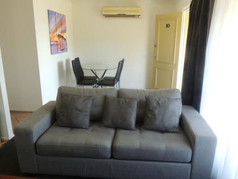 Argyle Terrace Motor Inn - Accommodation Rockhampton 1
