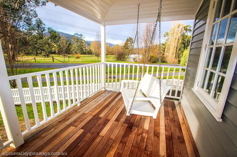 Arlington - Accommodation Rockhampton 0