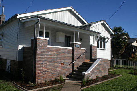 Armidale Executive Accommodation - City Centre - Accommodation Rockhampton 2