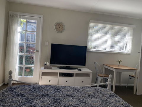 Aroha Studio - Accommodation Rockhampton 3