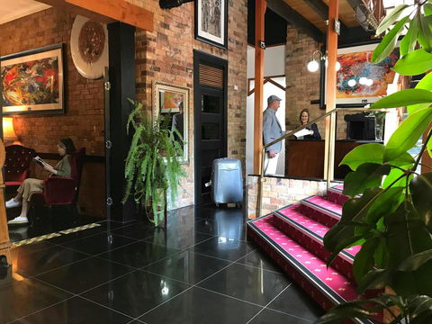 Art Hotel On York - Accommodation Rockhampton 0