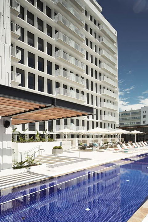 Art Series - The Johnson - Accommodation Rockhampton 3