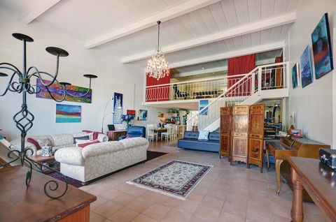 Arty Warehouse Apartment - Stroll To South Beach - Accommodation Rockhampton 2