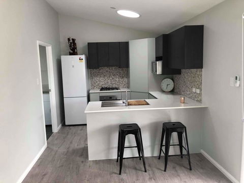 Ashley's Retreat Short Walk To Beach - Accommodation Rockhampton 1