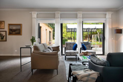 Maison 24 - Accommodation Rockhampton 1