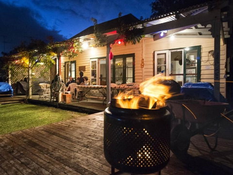 Mandurah Riverfront Holiday Rental - Accommodation Rockhampton 2