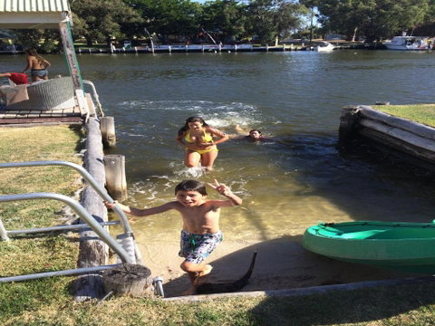 Mandurah Riverfront Holiday Rental - Accommodation Rockhampton 1