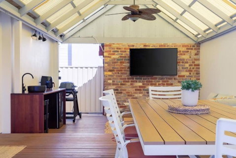 Manning Private Escape By Swan Bnb Management - Accommodation Rockhampton 1